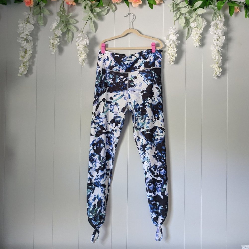 Fabletics | High Waisted 7/8 Capri Legging | L